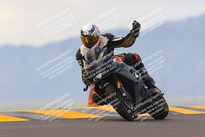 media/Sep-11-2022-SoCal Trackdays (Sun) [[81b7e951af]]/Turn 9 (930am)/